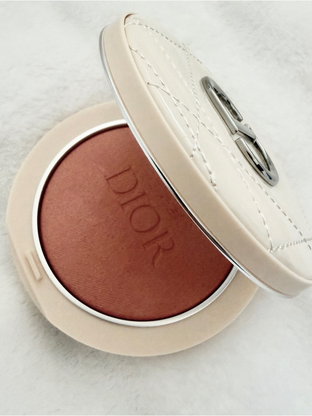 Dior Forever Couture Luminizer Highlighter 06-Coral Glow (discontinued)